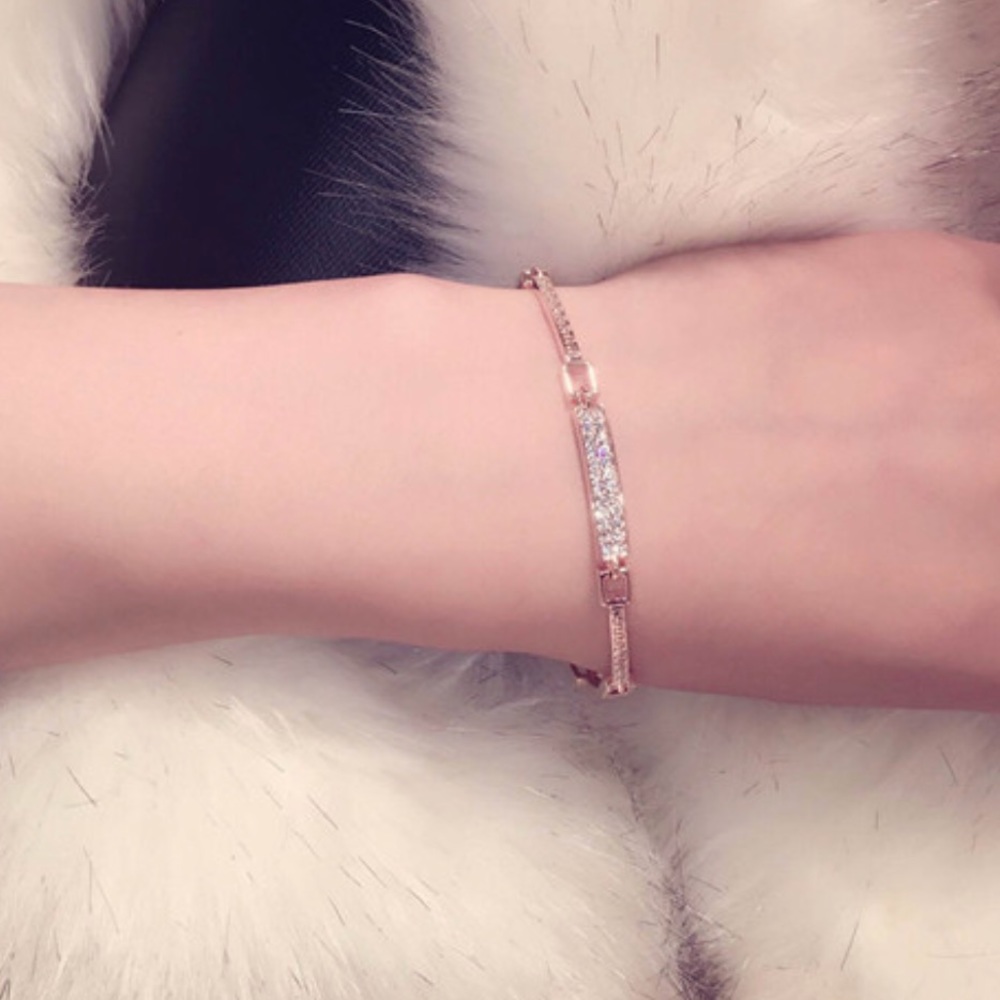 Rose Gold Fashion Bracelet - Picture 2 of 6